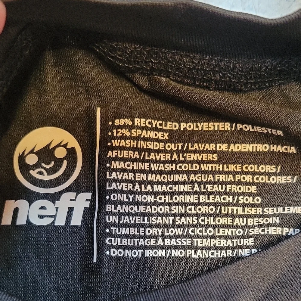 Neff Fired Up Duck Black Rashguard UPF 50 Size 8 New With Tags